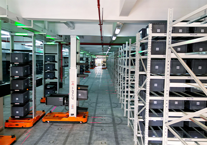 料箱到人解决方案：AGV+分拣台+其他